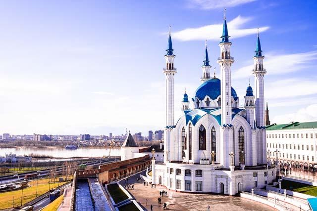 Kasan Kreml Zarengold Restaurant 12. Tag, Mittwoch, 7.8.2019 Nowosibirsk Mittags erreichen Sie Nowosibirsk, die größte Stadt Sibiriens.