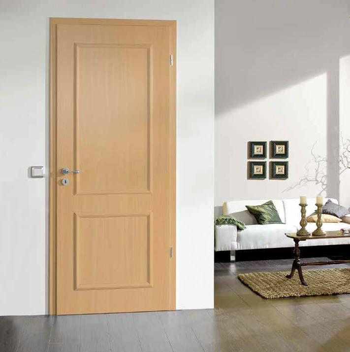 ASTRA bietet zwei verschiedene Oberflächenoptiken für glatte Türen oder klassische Stiltüren.