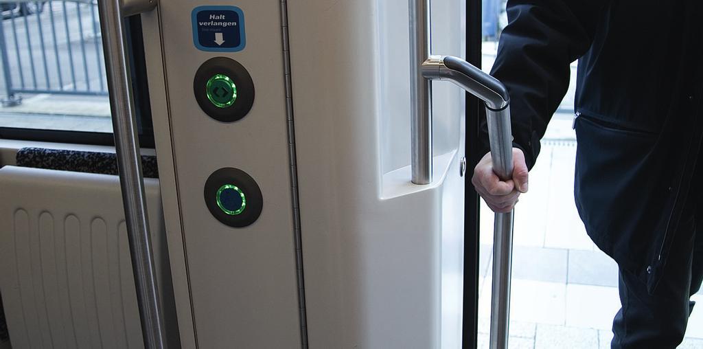 Unterwegs mit einer Sehbehinderung 10. Hilfen für Fahrgäste mit einer Sehbehinderung. Sehbehinderte Fahrgäste ohne Begleitung benutzen im Zug mit Vorteil einen Klappsitz neben der Einstiegstüre.