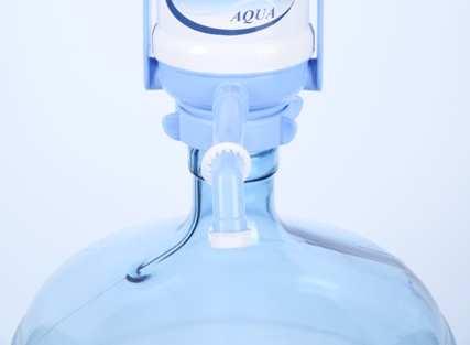 der Wasserspenderflaschen (entspricht 4 Gallonen