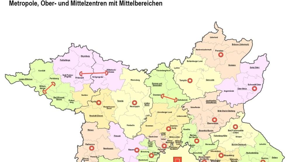 Mittelzentren im Landkreis Oberhavel sind die Gemeinden Oranienburg und Hennigsdorf, zu den Mittelzentren in Funktionsteilung gehören Zehdenick und Gransee.