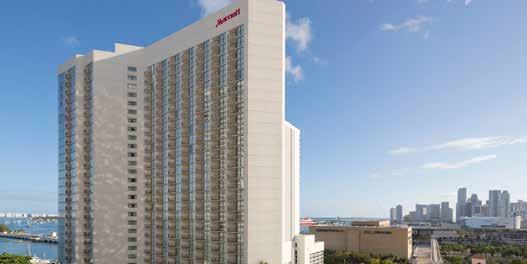 (Bitte halten Sie nach Tracy Smith, Jeannette Lange und Melanie Treadaway Ausschau.) Das Empfangszimmer im Marriott Biscayne Bay befindet sich auf der zweiten Etage des Hotels im Bayview Ballroom.