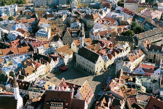 Check-in im Hotel St. Barbara*** Das Hotel St. Barbara ist ein bezauberndes Hotel und nur einen kurzen Fußmarsch vom Schloss Toompea und der Altstadt entfernt.