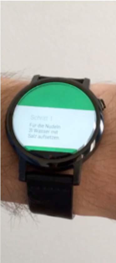 Smartwatch als Wearable Nachteile kleiner Bildschirm Bedienung durch Berührung schwierig kurze Akkulaufzeit braucht meist ein Smartphone Vorteile unauffällig