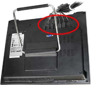 Optimiertes Kabelmanagement Die meisten werden auf der Rückseite nach unten herausgeführt, so dass die Kabel geordnet vom PC weggeführt werden können.