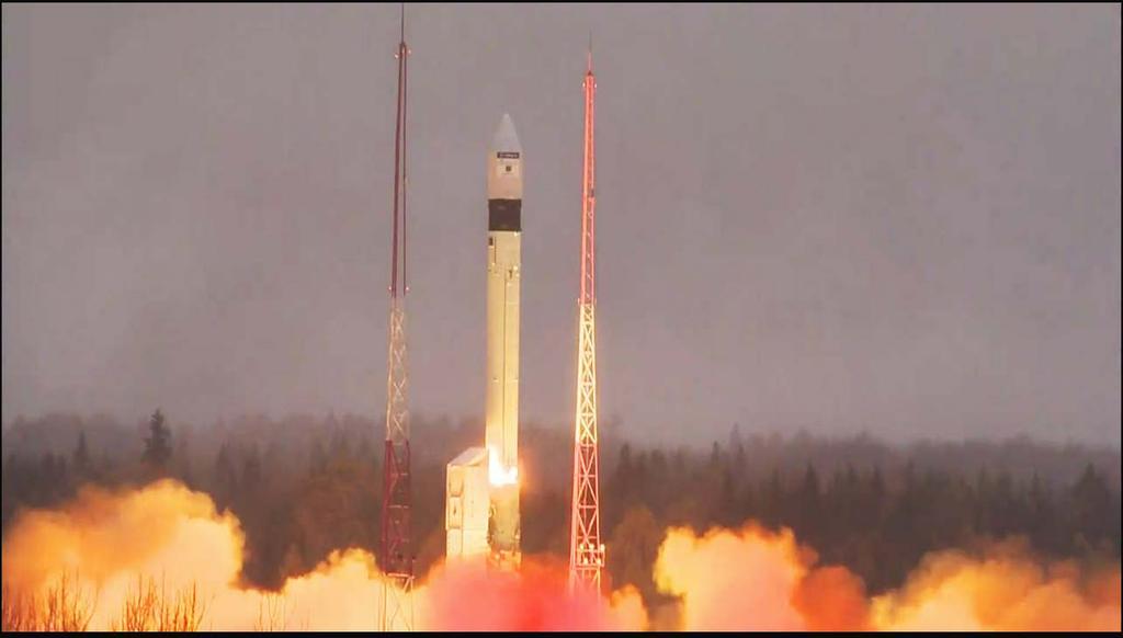 Wächter unserer Atmosphäre: Umweltsatellit Sentinel-5P ist im All Sentinel-5P lifted off on a Rockot from the Plesetsk Cosmodrome in northern Russia at 09:27 GMT (11:27 CEST) on 13 October 2017.