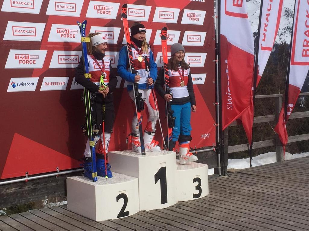 Bericht JO Renngruppe 4 Bronzemedaille U18 Schweizermeisterschaften Nadine Langenegger und Aline Looser bestreiten die erste FIS-Saison.