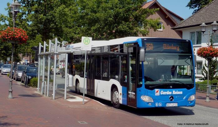 7 Fahrzeugeinsatz im ZVBN Status quo: Busse (Regionalverkehr) Regionalbusse: unterschiedliche Fahrzeugtypen im Einsatz Ausführung in Abhängigkeit der Bedienungsebene (Bedienungsqualitäten)