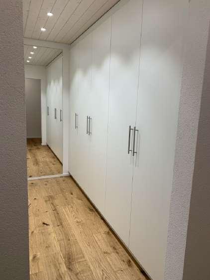 Kleiderschrank