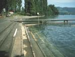 der Wellenenergie ab. KIESSTRAND STATT BETONTREPPE Seit 1992 ist die Tribschenbadi in Luzern im Vergleich zu früher kaum wiederzuerkennen.