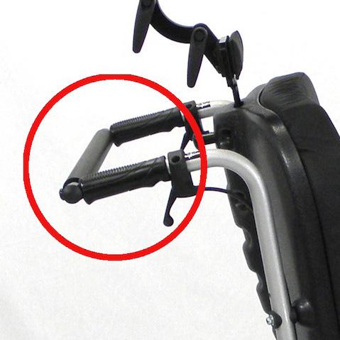 Sollten Sie aus einem anderen Rollstuhl oder Zimmeruntergestell umsteigen wollen, sichern Sie diesen/dieses durch Betätigung der Feststellbremsen.