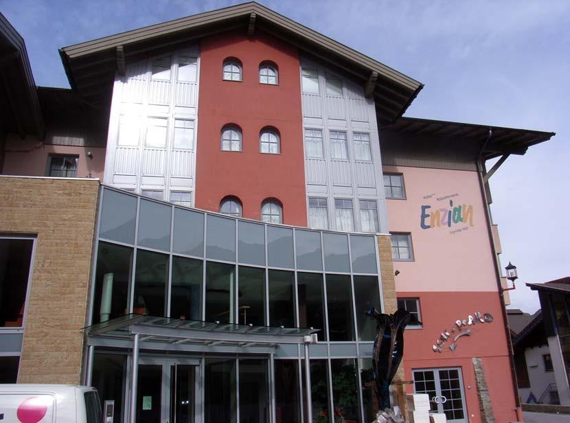 Hotel Enzian, Obertauern Ein großzügig gestalteter, mehrstöckiger Spa- und Wellnessbereich wurde rechtzeitig zur Wintersaison fertig und eröffnet.