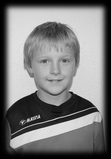 16 S e i t e Natzner Sportblattl Saison 2014/2015 Ausgabe 12 vom 12.04.2015 U10 Natz Villnöß Teis 5 : 2 Tore: Michael Peintner, Patrick Huber (3), Jakob Auer Erstes Spiel erster Sieg.