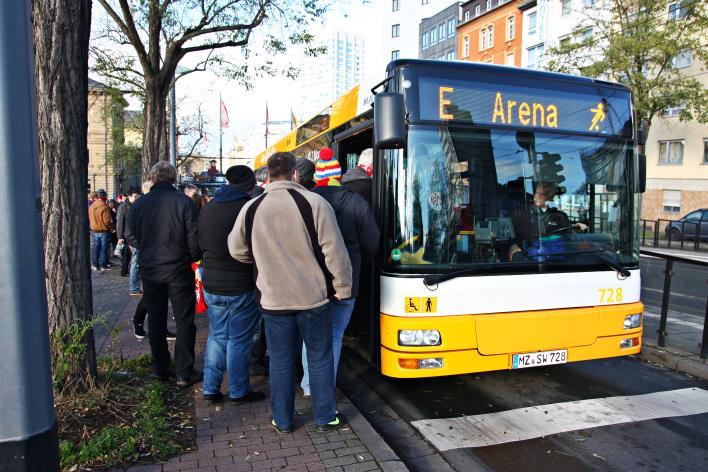 Anfahrt OPEL ARENA am Spieltag Shuttle-Service Busshuttleverkehr vom Hauptbahnhof: in regelmäßigen Abständen ab 3 Stunden vor Spielbeginn und nach Spielende Haltestelle auf der Alicenstraße Fahrzeit: