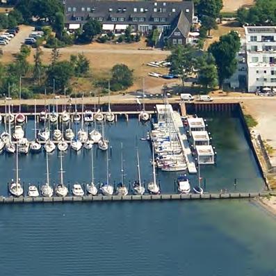 Großenbrode liegt an der äußersten Spitze der Lübecker Bucht, ist zu drei Seiten hin von Wasser der Ostsee umgeben und der