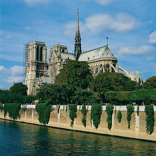 Paris mit allen Sinnen - 5 Tage Top-Sehenswürdigkeiten und exklusive Restaurants Erleben Sie mit uns das Flair einer internationalen Metropole mit charakteristisch französischem Charme.