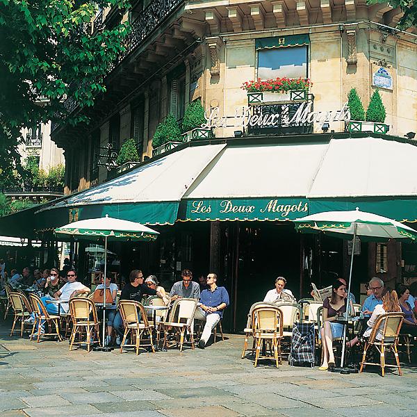 im Zentrum von Paris, das aus seiner wechselhaften Geschichte zahlreiche Zeugnisse bewahrt hat und wo sich