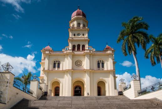 CAMAGÜEY Tag 3 Im Anschluss Weiterfahrt nach Camagüey, der drittgrößten Stadt Kubas. (F,M) Tag 4 Stadtbesichtigung mit Ignacio Agramonte Park und Reiterstatue, Teatro Principal und Plaza San Juan.