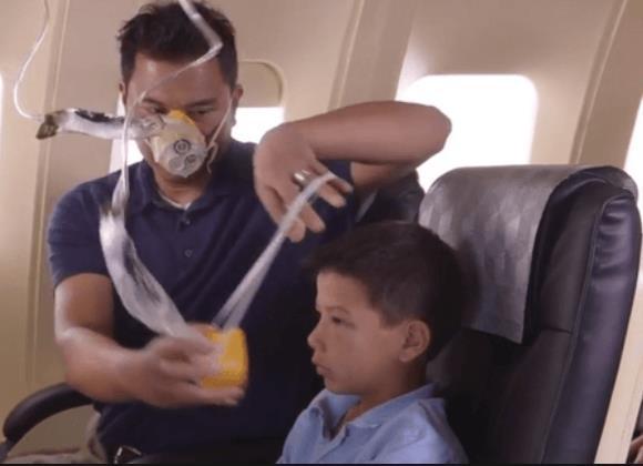 Flugsicherheits-Prinzip: Zuerst sich selbst mit Sauerstoff