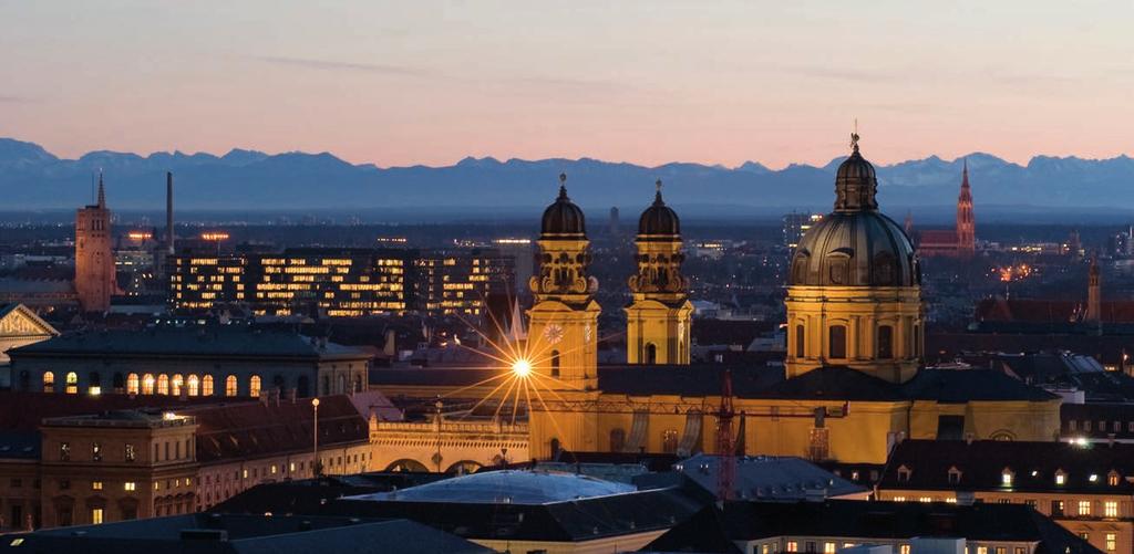 INHALT Oben: Die Skyline von München mit Theatinerund Frauenkirche vor der Silhouette der Alpen. Bilder auf den vorigen Seiten: S.