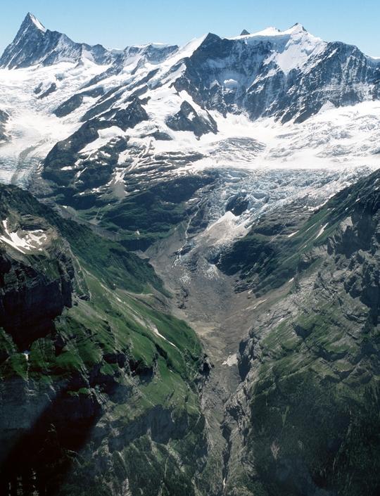 Meyer, Berggasthaus Marmorbruch Unterer Grindelwaldgletscher (im unteren Teil mit Geröll und Schutt bedeckt), Blick Richtung SE,