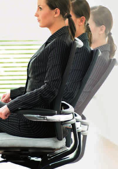 Gegendruck der Rückenlehne. Sitz und Rückenlehne bewegen sich im arbeitsphysiologisch richtigen Öffnungswinkel.