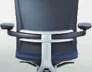 Ovalrohr-Gestell hochglanz verchromt. Klöber Orbit orb56 cantilever chair. Fully-upholstered backrest. Armrests with leather finish.