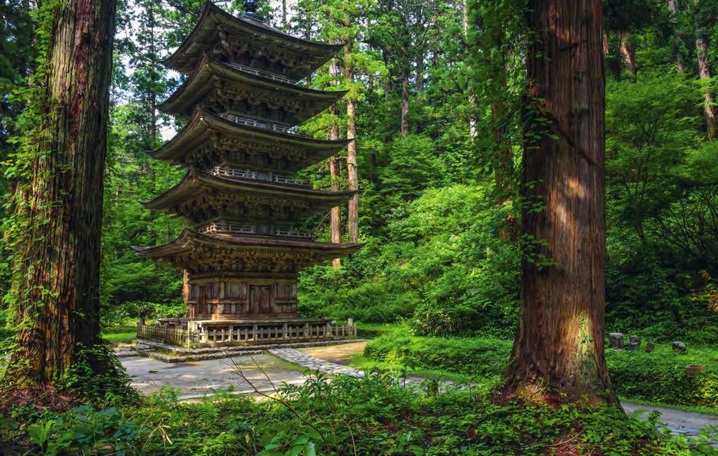 Fünfstöckige Pagode Goju-no-to auf dem Weg zum heiligen Berg Haguro-San Luciano Lepre Five-storeyed pagoda