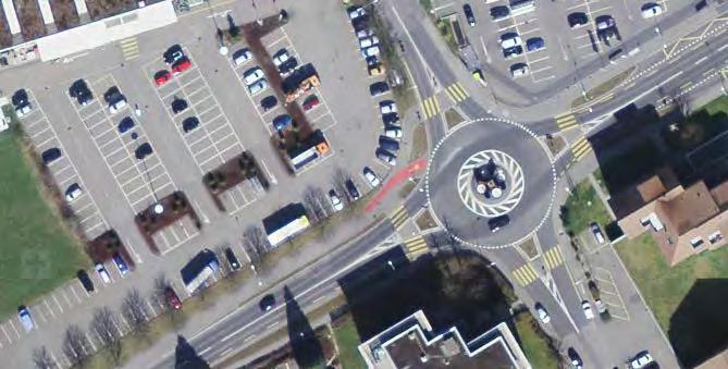 Schenkon Kreisel Münsterstrasse - Zellburg Sch 02 - hohe Geschwindigkeit der Motorfahrzeuge im Kreisel Kreiselgeometrie verbessern und Ablenkung erhöhen: - grössere, erhöhte