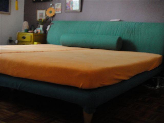 dekorativ NT$5000 Bett mit Holzfüssen / 2m x 2m Mit 1 Jahr