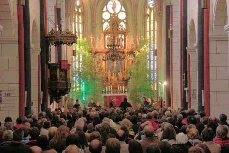 15 Uhr Eröffnungskonzert in der Marktkirche 19.30 Uhr Konzerte in der Neuwerkkirche und in der Frankenberger Kirche 21.00 Uhr Konzerte in der Frankenberger Kirche und in der St. Stephani Kirche 22.