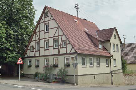 Würzburger Straße 34 (Am Pfarrhaus)