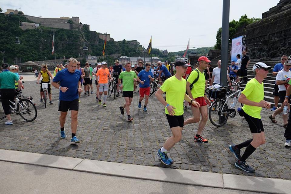 Der Lauf bringt dabei nicht nur Bewegungswillige der verschiedenen Regionen zusammen, sondern macht auch auf die wichtige Aufgabe von Hospizhäusern aufmerksam bei der Hilfe im Umgang mit dem Tod,