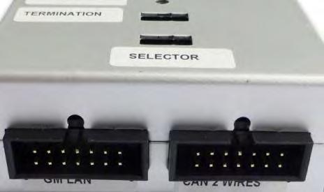 Every interface use a special setting. For two wire CAN you must set the Selector to the right side. For interfaces with GM-CAN or 1 wire CAN you must set it to the left side.