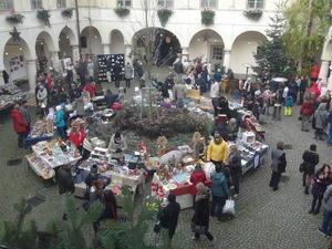 2018 Retzhofer Kunsthandwerksmarkt Ein stimmungsvoller Wintertag im wunderschönen Ambiente des Schlosses, beschauliches Bummeln zwischen 60