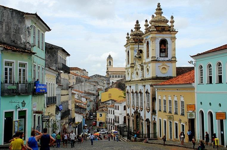 7. Tag Salvador da Bahia Diese Stadtrundfahrt zeigt Ihnen die Historischen und farbenprächtigen Bauten dieser durch Tradition und afro-brasilianischen Folklore geprägten Stadt.