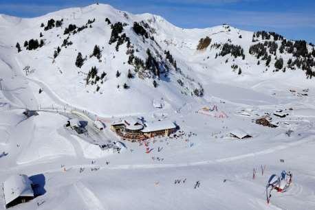 Bretaye Ski: 120 Teilnehmer Snowboard: 10 Teilnehmer Intermediate; Piste Lac
