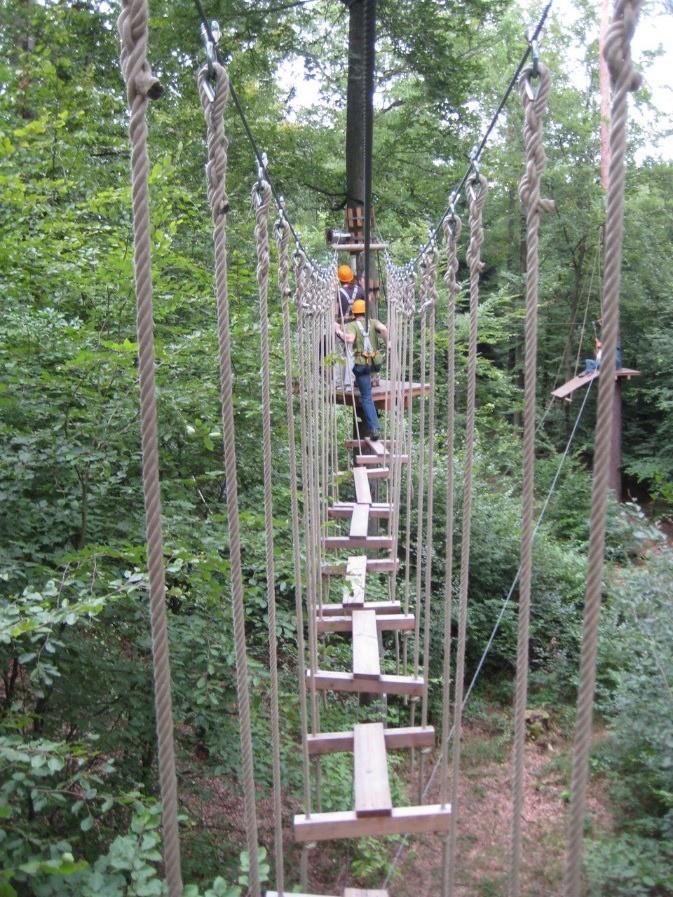 SOMMERFEST Mi, 24. Juli 2019 Ort: Waldhochseilgarten Rutesheim Der Hochseilgarten des Freizeitpark Rutesheim ist der größte im Raum Stuttgart.