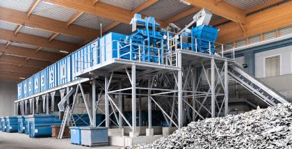 0 im Recycling-Betrieb Optimierter Materialeinsatz von Aluminiumschrotten schont Umwelt und Kosten Neuer