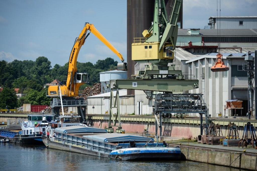 Fotos Gerne stellen wir Ihnen folgende Fotos als jpg-dateien zur Verfügung. Als Quellenangabe verwenden Sie bitte "bayernhafen Bamberg". Abb.