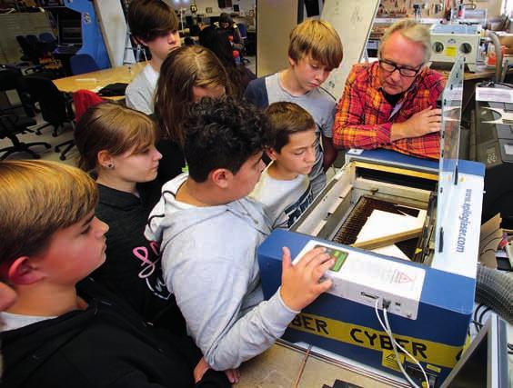 22 Wenn es im FabLab Auf AEG gut läuft, dann nehmen auch Schülerinnen und Schüler aus der 7. und 8.