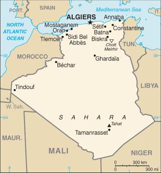 Algerien im Überblick Fläche: 2,4 Mio. km² Einwohner: Küste: Ballungszentren: Geographie: Sprachen: Geschäftssprache: Religion: Währung: 2012: 37,1 Mio. 2050: 50 Mio. (Schätzung) 1.