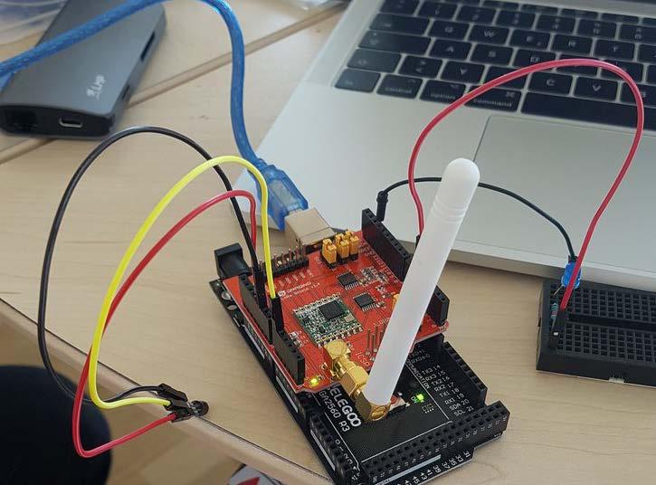 Schaltungen aufbauen: Sensor Sensor am Arduino anschließen: GND an GND