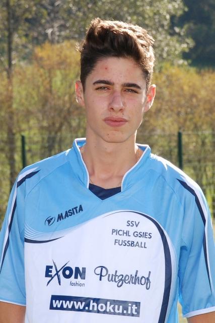 Dominik Min. % Spiele Steinmair Dominik (17 Jahre, Positon: Angriff) bis jetzt 1 Spiele und 0 Tore für den SSV Pichl/Gsies - seit Sommer 2012 in der ersten Mannschaft - erstes Spiel am 07.10.