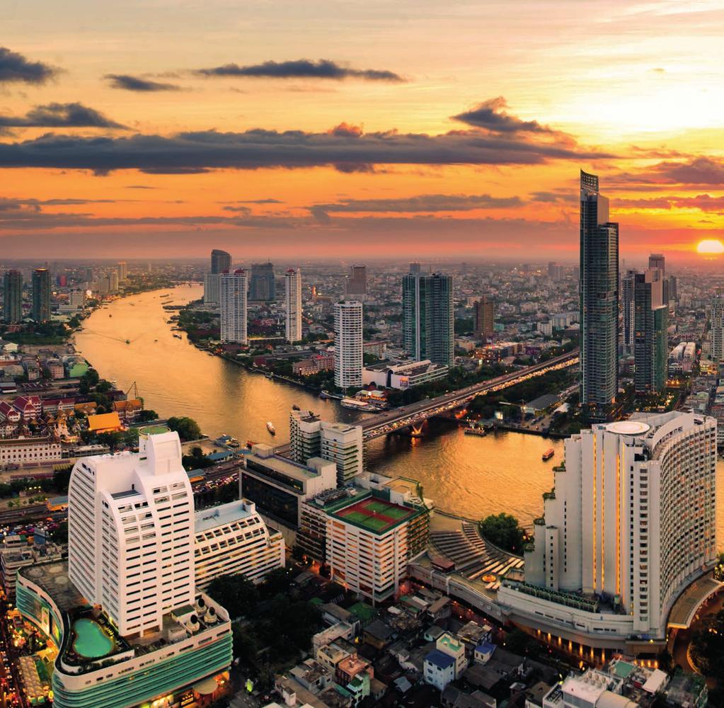 BANGKOK Bangkok ist bunt, turbulent, laut, geschäftig, chaotisch und wunderschön. Über acht Millionen Menschen leben hier, mit dem Einzugsbereich sogar mehr als 14 Millionen.