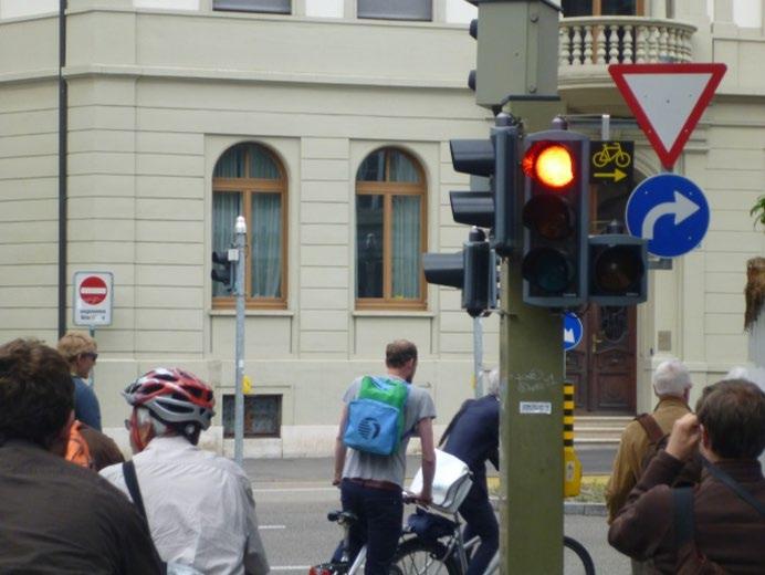 Stuttgart Als Radfahrer darf nach vorherigem Anhalten auch bei Rot rechts