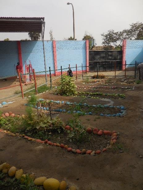 Praktikum in Lima und Pichanaki Nach ein paar Tagen der Entspannung fing mein Praktikum bei den Schulgärten in Lima an.