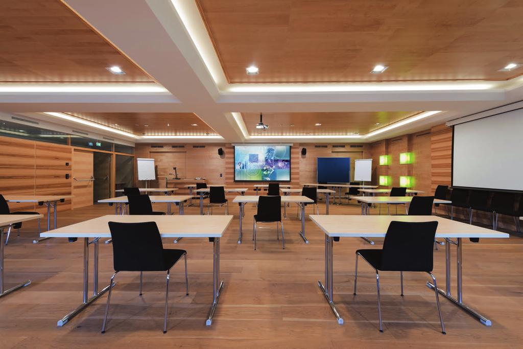 Anwendungsbeispiele Teilbare Räume Viele Einrichtungen verfügen über teilbare Räume, was die Raumnutzung für Schulungen, Meetings und Veranstaltungen optimiert.