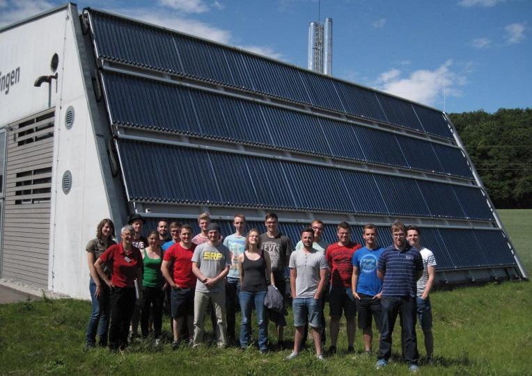 Bioenergiedorf (D) mit großer solarthermischer Anlage für eine