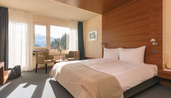 signinahotel Sich wie zu Hause fühlen mit zusätzlichem Komfort. Das 4-Sterne-Hotel ist ideal für grosse Gruppen geeignet.